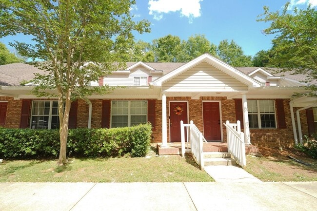 property at 2740 W Tharpe St