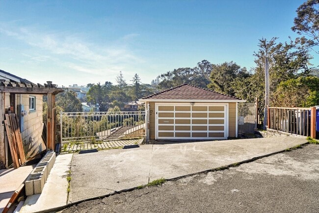 property at 15 Mio Corte