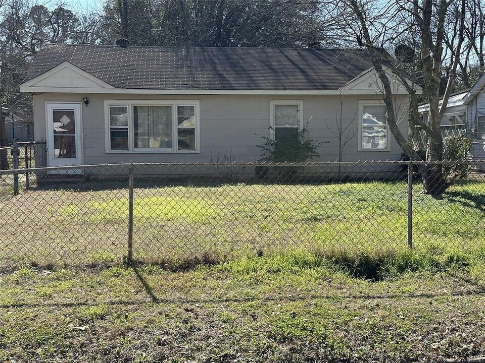 1722 Crouson St in Montgomery, AL - Building Photo