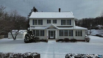 1129 N Colony Rd in Meriden, CT - Building Photo