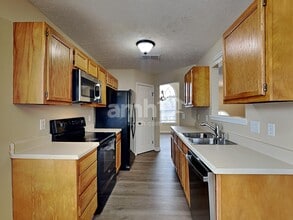 1602 Twin Ledge Ct in La Vergne, TN - Foto de edificio - Building Photo