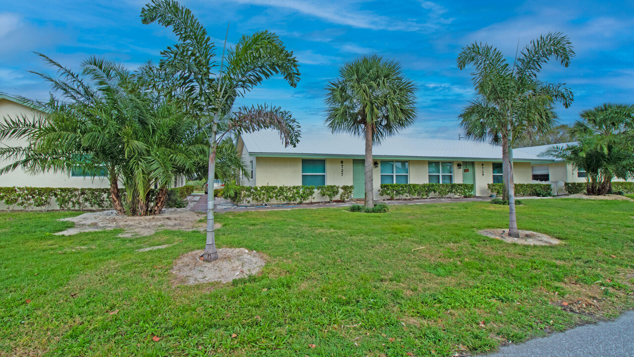 8727 SE Hobe Ridge Ave in Hobe Sound, FL - Building Photo