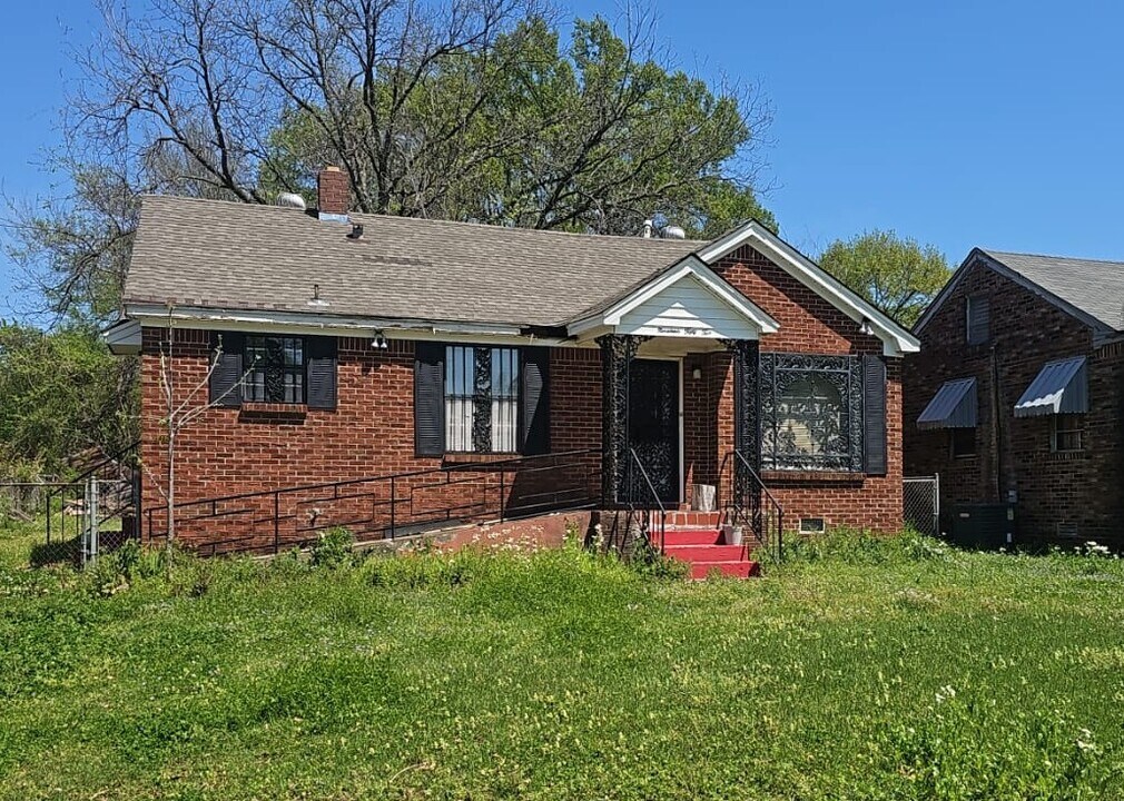 1952 Timothy Cove in Memphis, TN - Building Photo