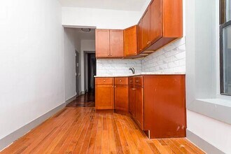 161 Vernon Ave in Brooklyn, NY - Building Photo - Building Photo