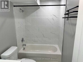 41 Paisley Green Ave in Caledon, ON - Building Photo - Building Photo