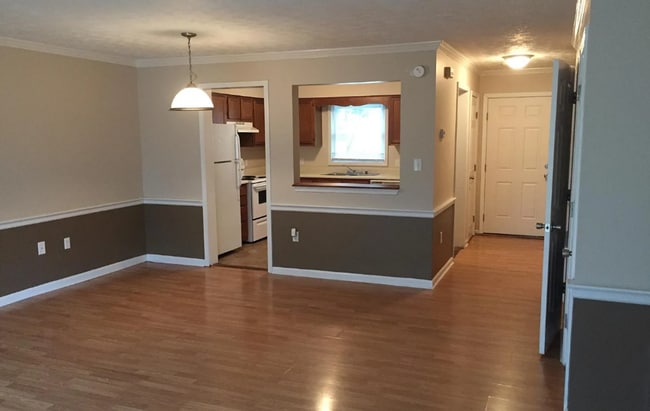 property at 408 Bainbridge Ct