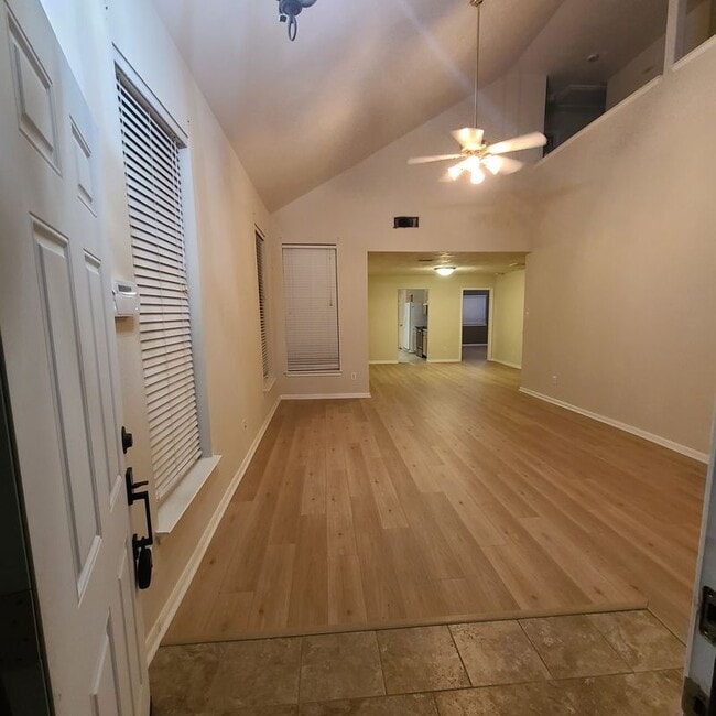 16786 N Blue Jay Dr in Conroe, TX - Building Photo - Building Photo