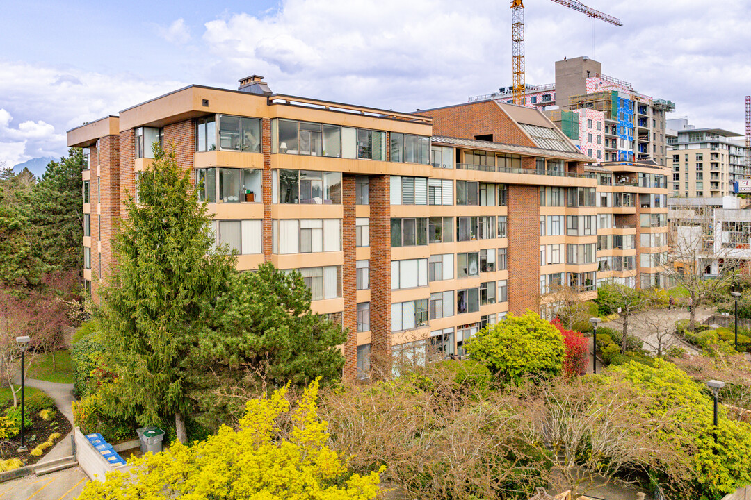 Arbutus Village in Vancouver, BC - Building Photo