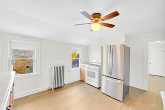 11 Southview St in Naugatuck, CT - Building Photo - Building Photo
