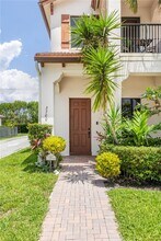 3700 NW 84th Way in Pembroke Pines, FL - Building Photo - Building Photo