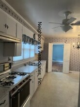 305 E Parrish Dr in Benson, NC - Building Photo - Building Photo