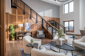 Jeffers Waterfront Apartments in Prior Lake, MN - Foto de edificio - Lobby