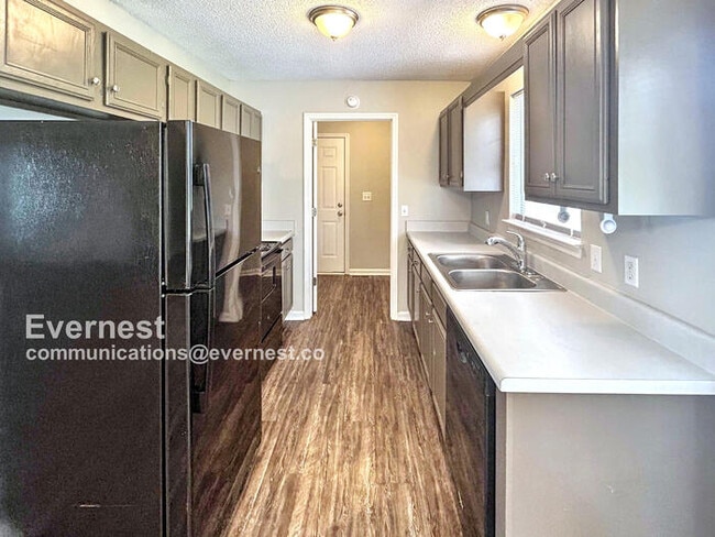 property at 7614 Greenway Dr