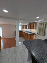 6625 Harrison Ln, Unit 1 in Alexandria, VA - Building Photo - Building Photo