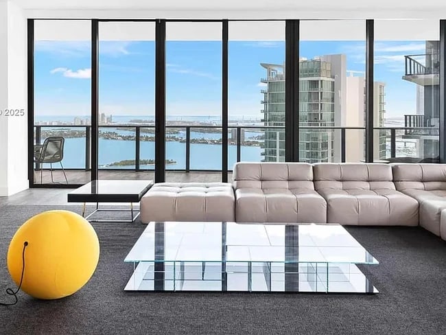 650 NE 32nd St, Unit #PENTHOUSE 5201 in Miami, FL - Building Photo - Building Photo