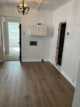 214 Bird Ct, Unit 3 in Charleston, WV - Building Photo - Building Photo