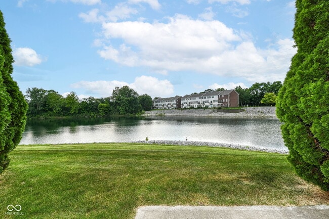 12032 Esty Way in Carmel, IN - Building Photo - Building Photo