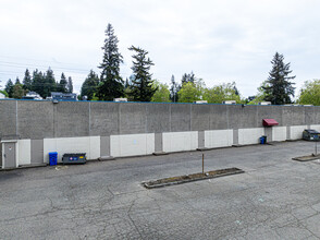 1555 Union Ave NE in Renton, WA - Building Photo - Building Photo