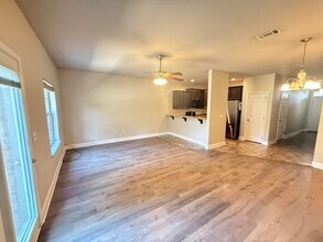 8868 Brown Pelican Cir in Navarre, FL - Building Photo - Building Photo