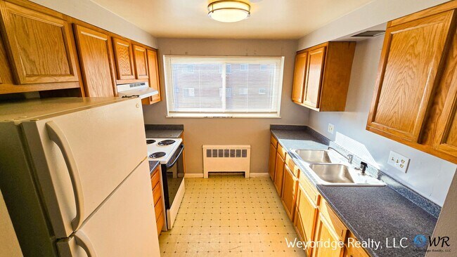 2522 Vera Ave-Unit -0eb9b772-f47c-11e9-b266-f8bc1250685c in Cincinnati, OH - Building Photo - Building Photo