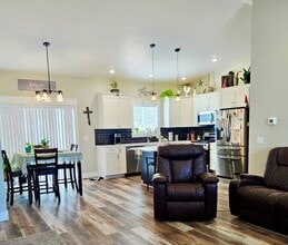 215 S Hls St in Burley, ID - Building Photo - Building Photo