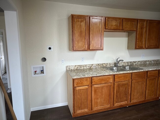 2115 South 13th Street, Unit upper