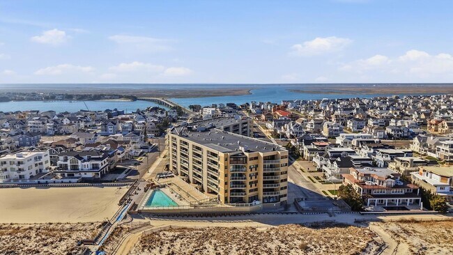 2700 Atlantic Ave in Longport, NJ - Foto de edificio - Building Photo