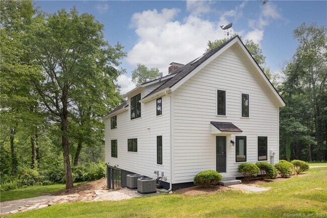31 Barberry Hill Rd in Sharon, CT - Building Photo - Building Photo