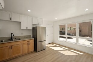 433 W Elk Ave in Glendale, CA - Building Photo