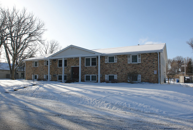 2905 Verndale Ave in Anoka, MN - Building Photo - Building Photo