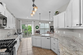 25378 Ashbury Dr in Chantilly, VA - Building Photo - Building Photo