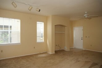 102 Vista Verdi Cir in Lake Mary, FL - Building Photo - Building Photo