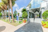 Turtle Pointe Apartments photo'