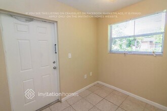 10005 SW 166th St in Miami, FL - Building Photo - Building Photo