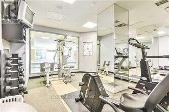 21 Hillcrest Ave in Toronto, ON - Building Photo - Building Photo