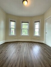 5 Ellis Ave in Lowell, MA - Building Photo - Building Photo