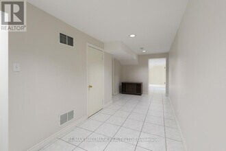 3 Minorca Pl in Toronto, ON - Building Photo - Building Photo