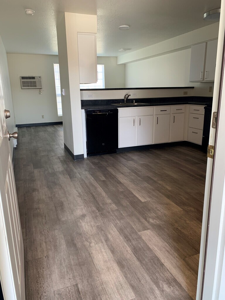 Heatherstone Apartments in Kennewick, WA