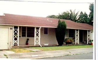 3901-5 Donner St Apartments