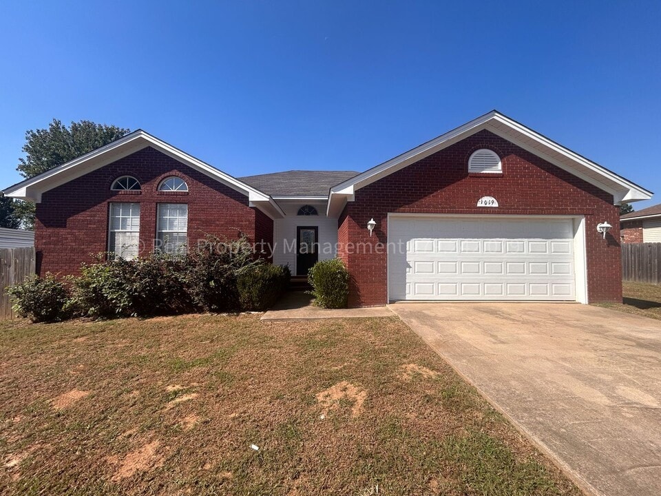 1019 N Daisy St in Greenwood, AR - Building Photo