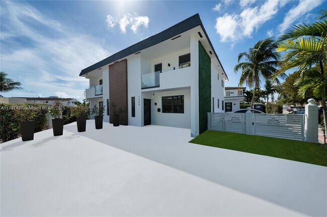 property at 7994 Crespi Blvd