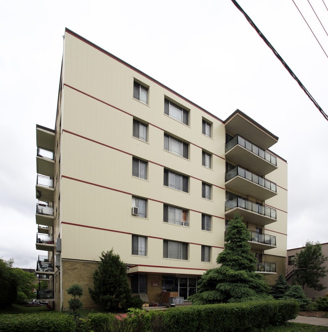 970 O'connor Dr in Toronto, ON - Building Photo - Building Photo