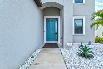 9312 Tequila Sunrise Dr in Sarasota, FL - Building Photo - Building Photo