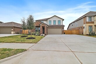 12039 Meandering Strm Dr in Baytown, TX - Building Photo - Building Photo