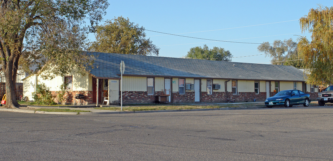 6 SW 9th Ave in Ontario, OR - Building Photo