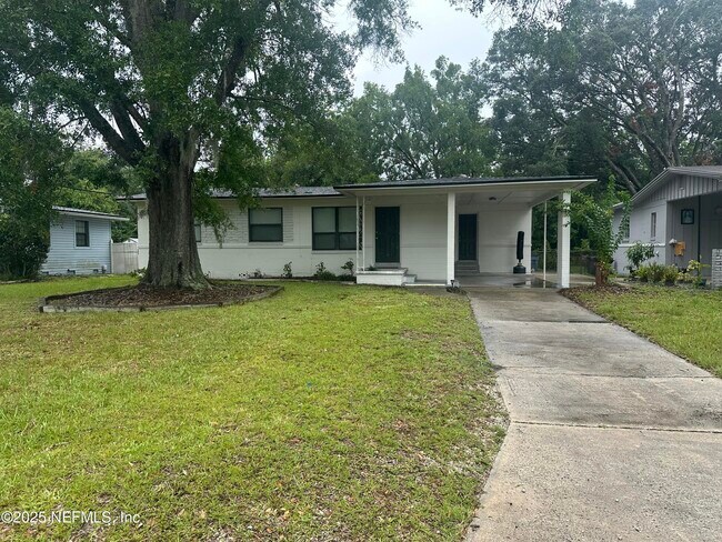 property at 5714 Norde Dr W