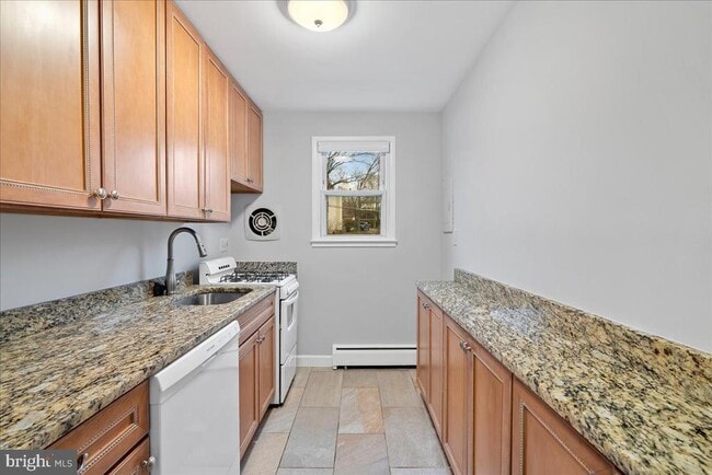 945 N Barton St in Arlington, VA - Building Photo - Building Photo