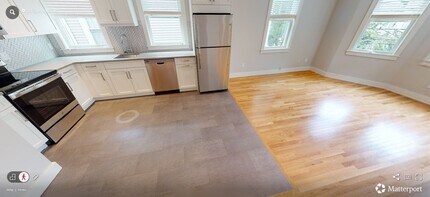 75 Spring St, Unit 70-2 in Cambridge, MA - Foto de edificio - Building Photo