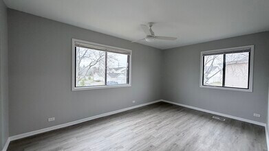 721 Sunfish Pt in Schaumburg, IL - Foto de edificio - Building Photo