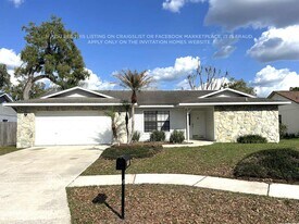 715 Foxglove Pl in Brandon, FL - Building Photo